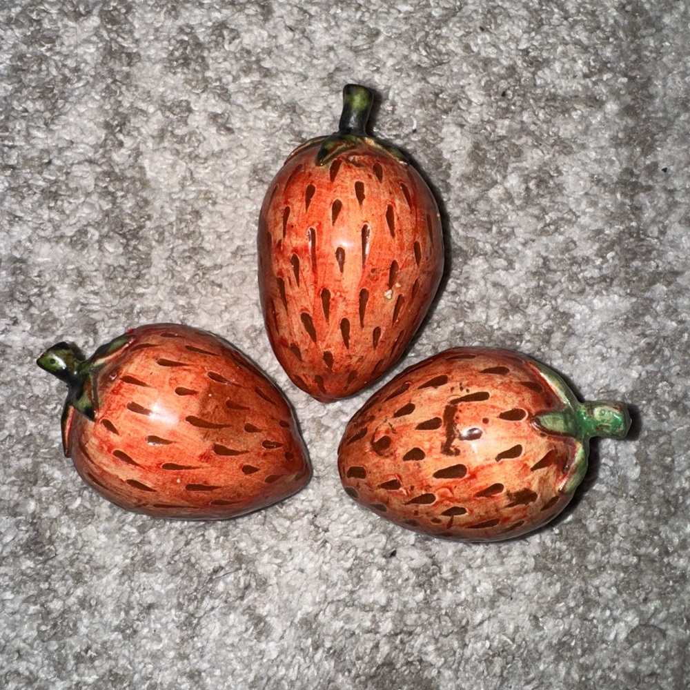 Vintage Ceramic Strawberry Decor Set